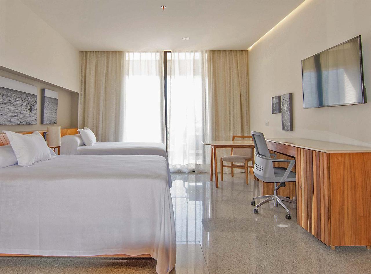 Hotel Mio Vallarta Unique & Different- Adults Only Puerto Vallarta Luaran gambar A room at the hotel